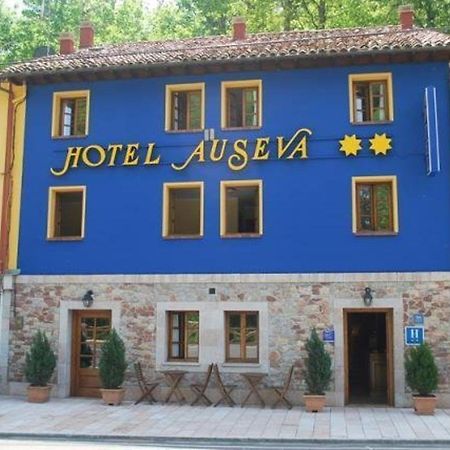 Auseva Hotel Ковадонга Екстериор снимка